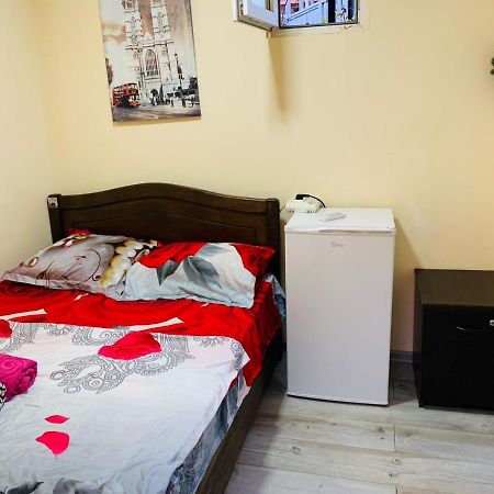 Home Stay Georgia Tbilisi Bagian luar foto