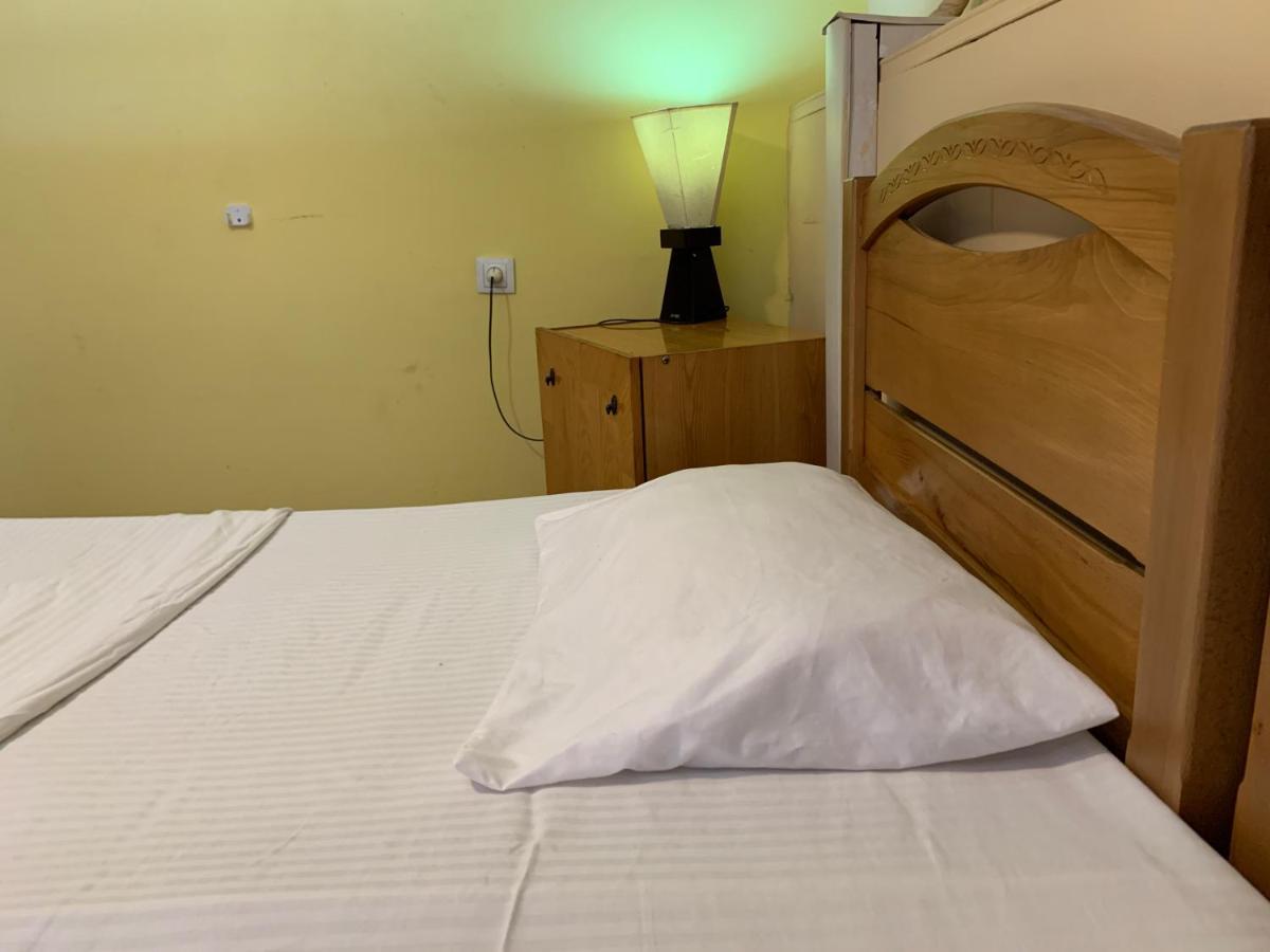 Home Stay Georgia Tbilisi Bagian luar foto