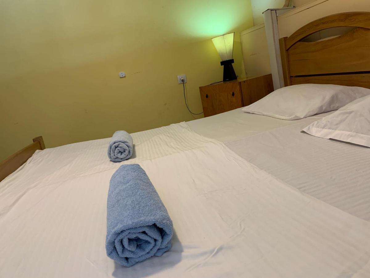 Home Stay Georgia Tbilisi Bagian luar foto