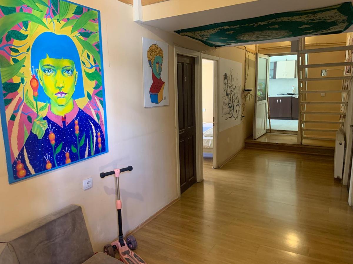 Home Stay Georgia Tbilisi Bagian luar foto