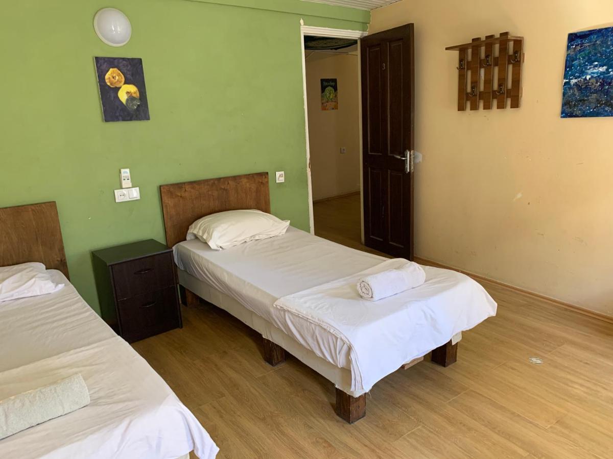 Home Stay Georgia Tbilisi Bagian luar foto