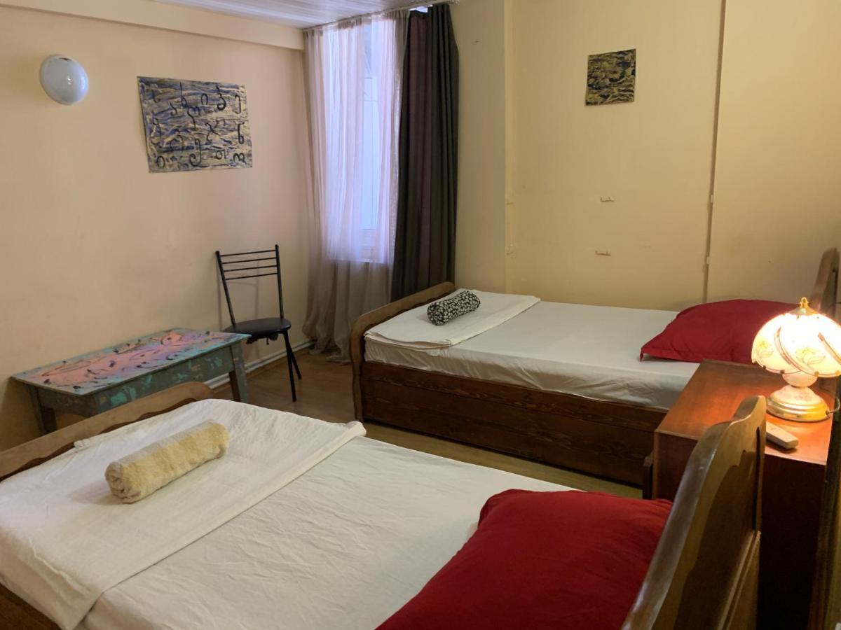 Home Stay Georgia Tbilisi Bagian luar foto