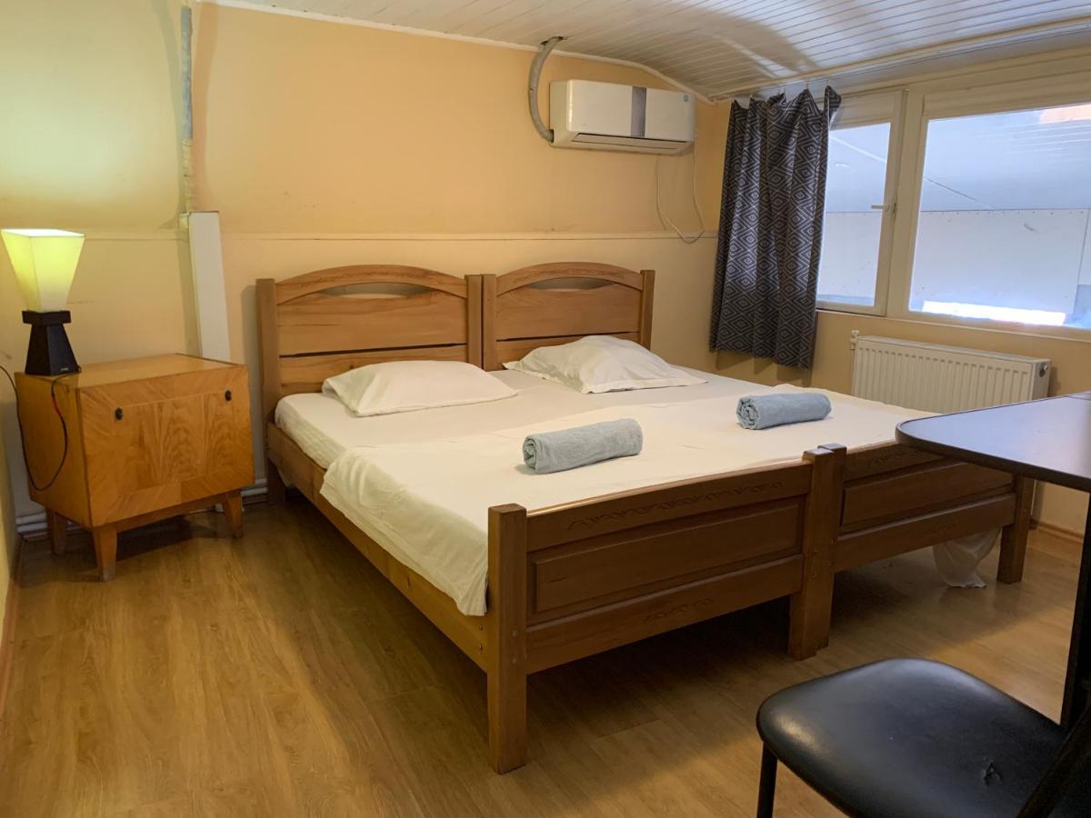 Home Stay Georgia Tbilisi Bagian luar foto