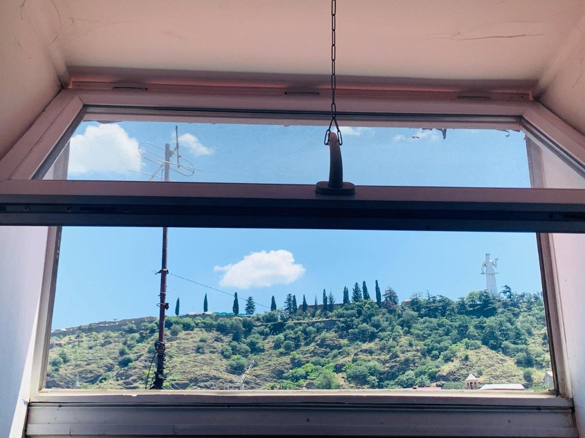 Home Stay Georgia Tbilisi Bagian luar foto
