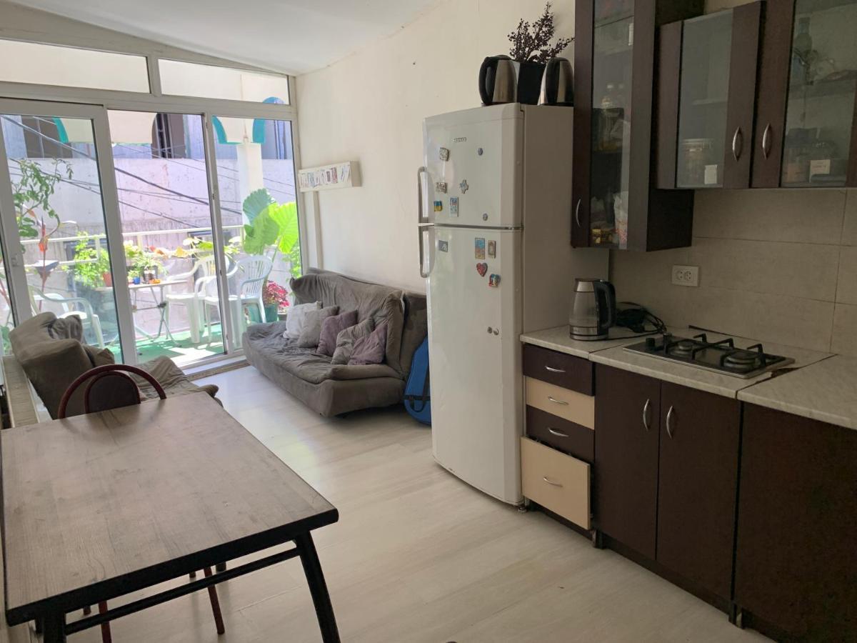 Home Stay Georgia Tbilisi Bagian luar foto