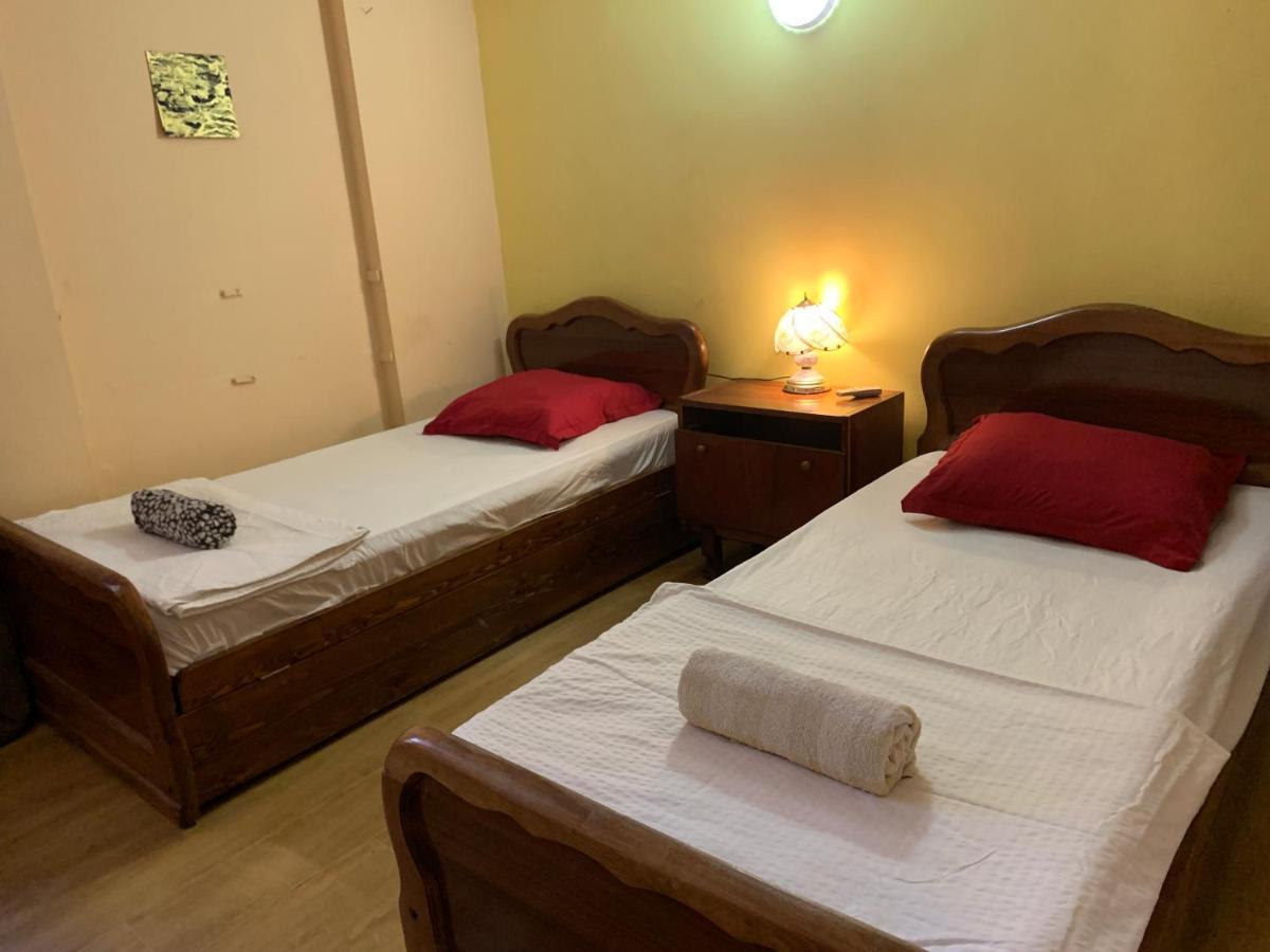 Home Stay Georgia Tbilisi Bagian luar foto