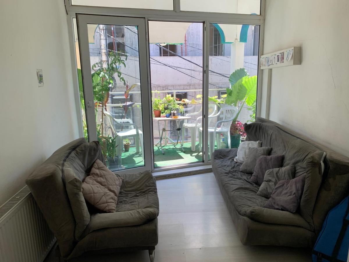 Home Stay Georgia Tbilisi Bagian luar foto